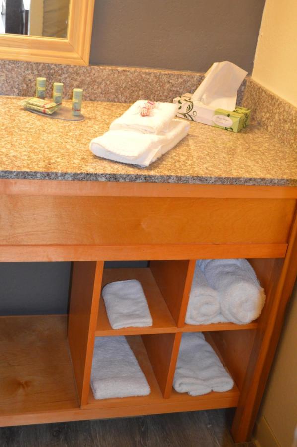 Lake View Inn Granbury Zewnętrze zdjęcie