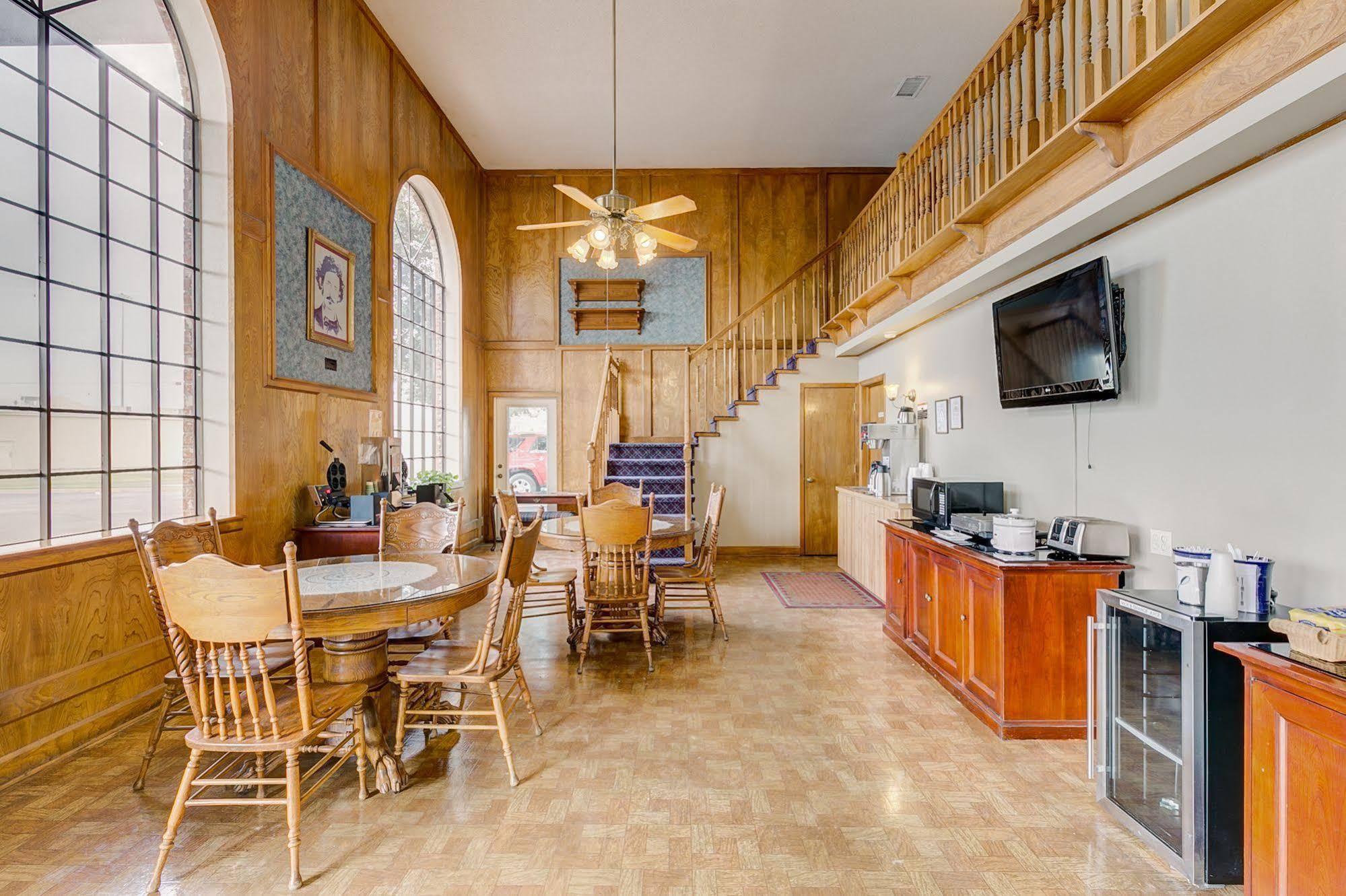 Lake View Inn Granbury Zewnętrze zdjęcie