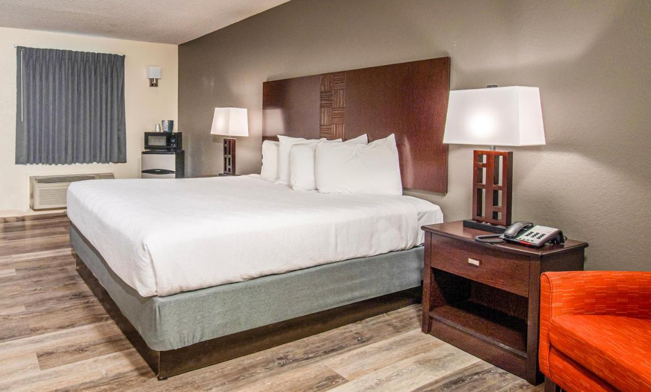 Lake View Inn Granbury Zewnętrze zdjęcie